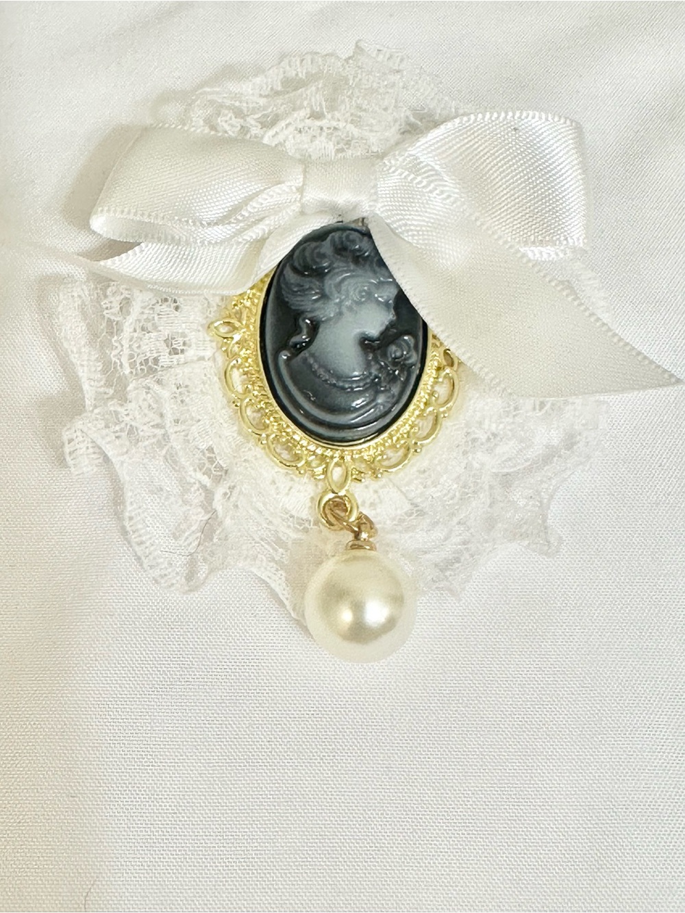 Elegant Black Cameo Pearl Brooch - Gold Tone Frame (Handmade)